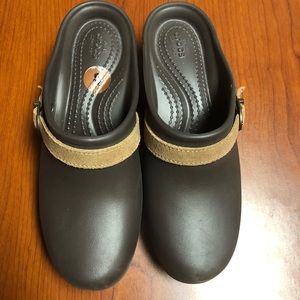 Brown Crocs with Faux Suede Camel Colored Strap